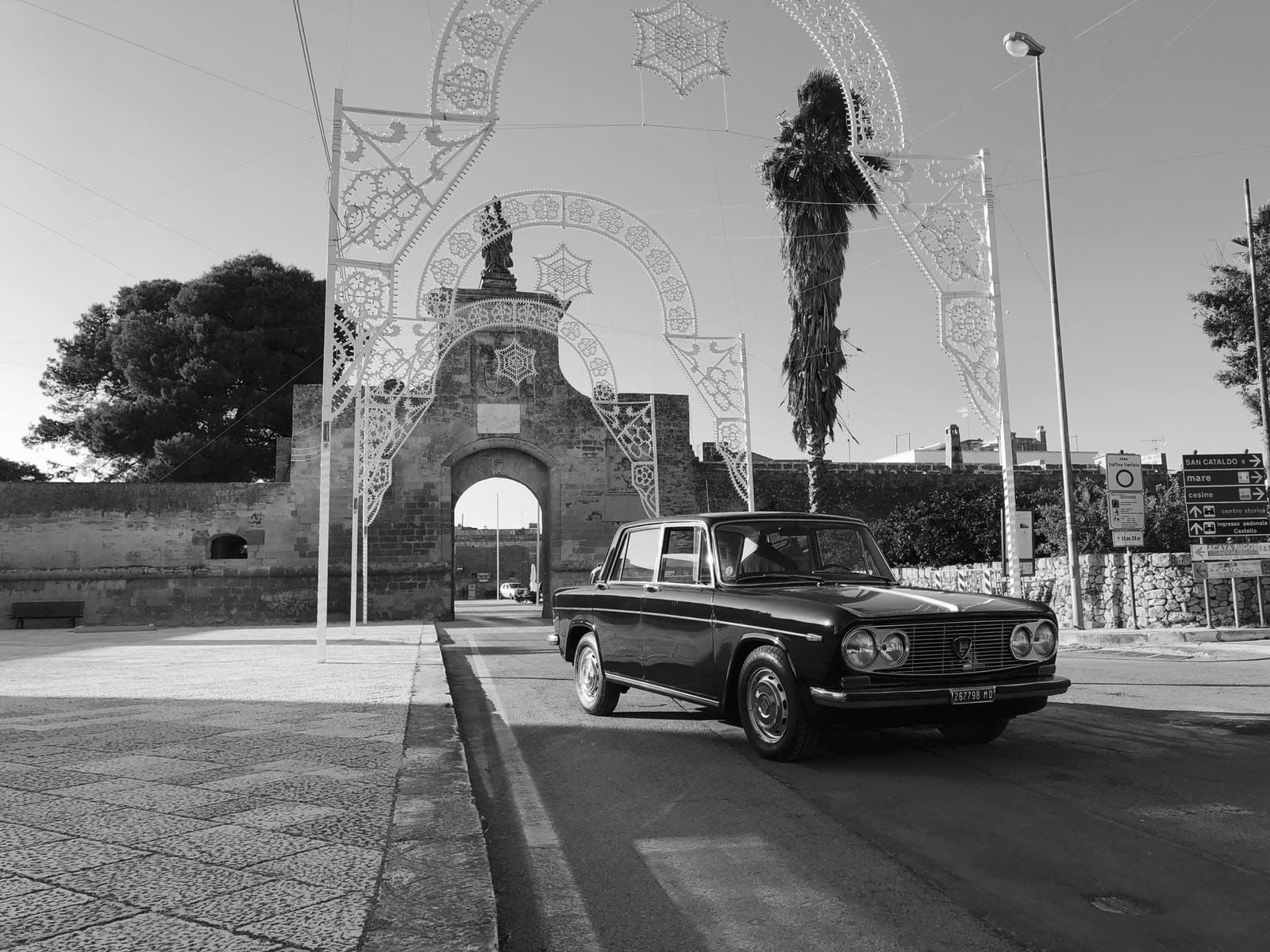 servizio tour a bordo di auto d’epoca per il Salento